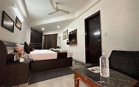 Hotel Aerocity Inn Plaza